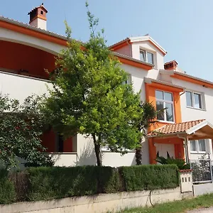 https://bluegum-apartments.in-istria.net